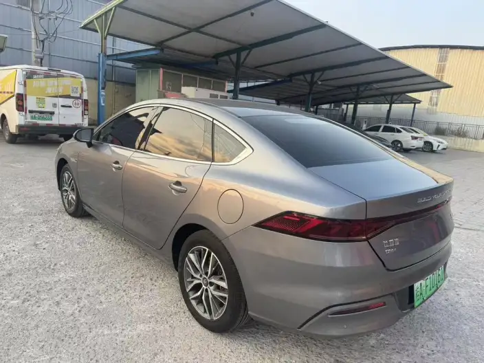 BYD Qin PLUS DM 2021 Model DM-i 55KM Executive Edition – фото 4