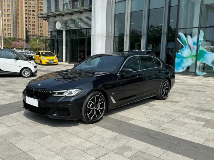 BMW 5 Series 2022 Model 530Li Exclusive Model M Sports Set – фото 1