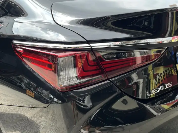 Lexus ES 2022 Model 260 Superior Edition – фото 9