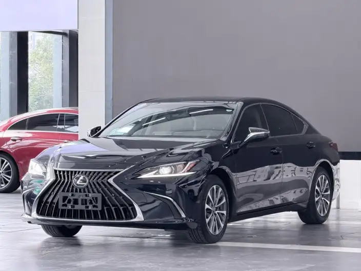 Lexus ES 2022 Model 200 Superior Edition