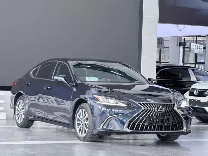 Lexus ES 2022 Model 200 Superior Edition