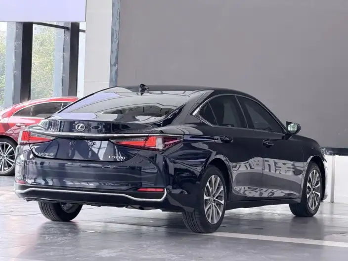 Lexus ES 2022 Model 200 Superior Edition – фото 6