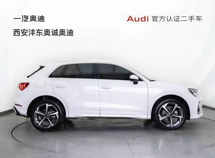 AUDI Q3 2025 Model quattro 45th Anniversary Collector Edition Edition 35 TFSI Fashion Dynamic Model – фото 5