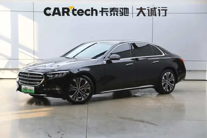 Mercedes-Benz E-Class PHEV 2024 Model E 350 e L sedan – фото 1