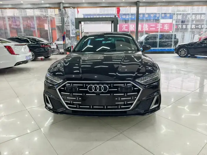 Audi A7 L 2024 Model 45 TFSI Luxury Model – фото 2