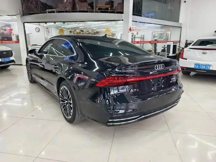 Audi A7 L 2024 Model 45 TFSI Luxury Model – фото 4
