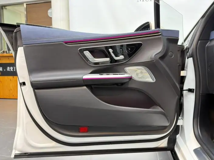 Mercedes-Benz EQE 2025 Model EQE 500 4MATIC Pioneer Edition – фото 7