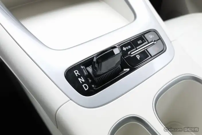 Geely Galaxy StarWish 2025 Model 310km Youth Edition – фото 9