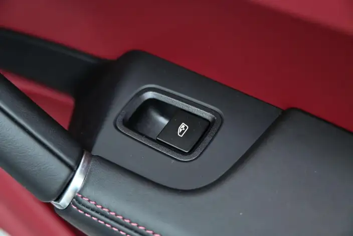 Cayenne E-Hybrid 2023 Model Cayenne E-Hybrid 2.0T Platinum edition – фото 9