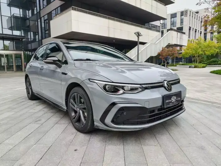 Volkswagen Golf 2022 Model 280TSI DSG R-Line – фото 3