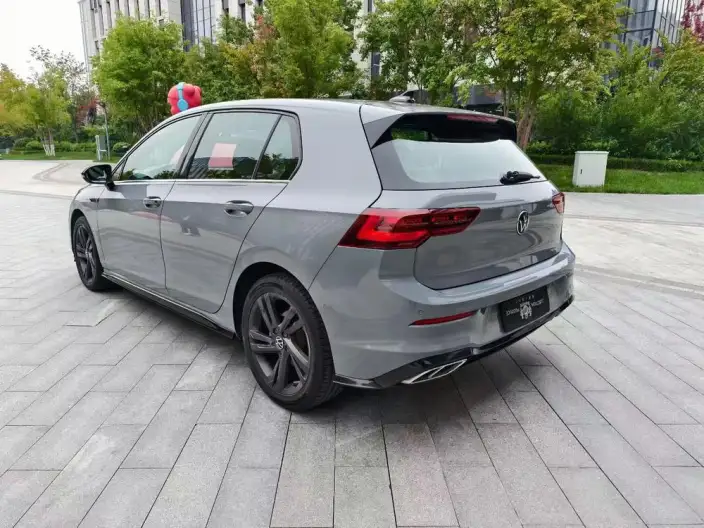 Volkswagen Golf 2022 Model 280TSI DSG R-Line – фото 4