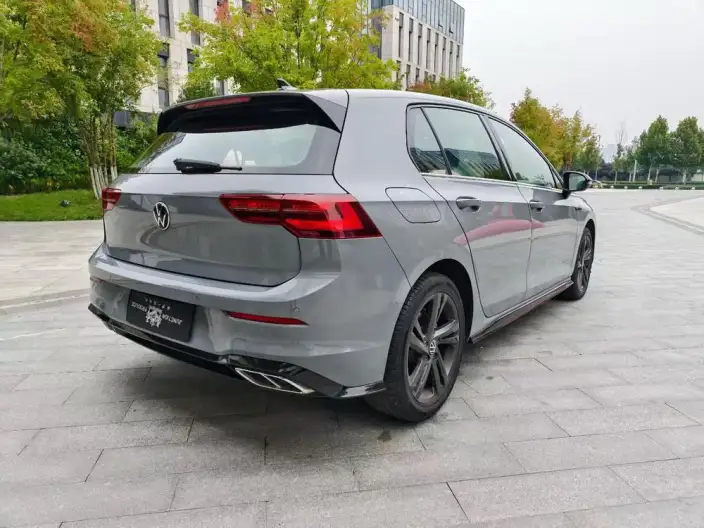 Volkswagen Golf 2022 Model 280TSI DSG R-Line – фото 6