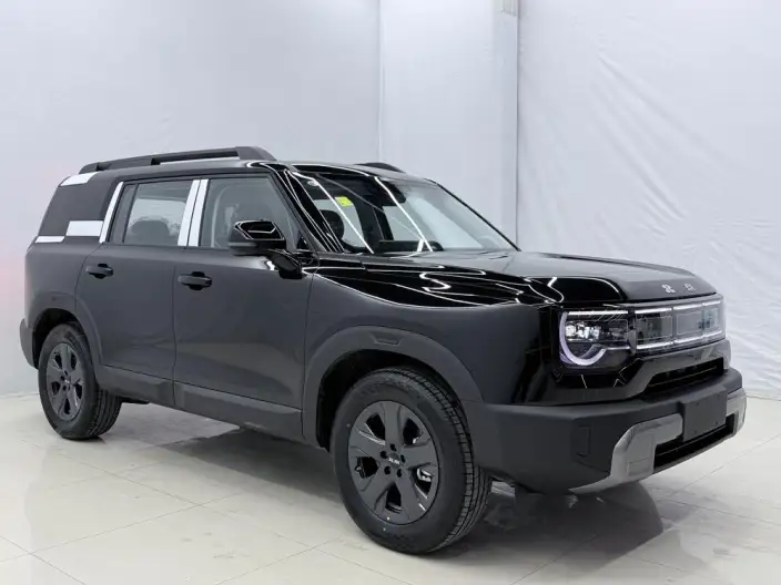 BAIC BJ30 2027 Model Traveler 1.5T DCT Standard Edition