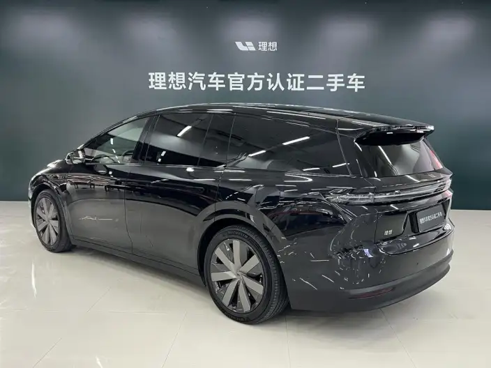 Li Auto i8 2025 Model Standard Edition – фото 4