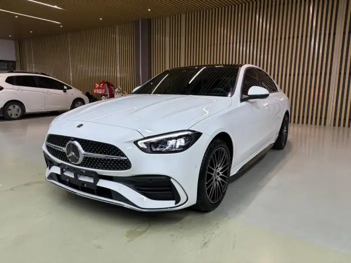 Mercedes-Benz C-Class 2023 Model C 260 L – фото 1