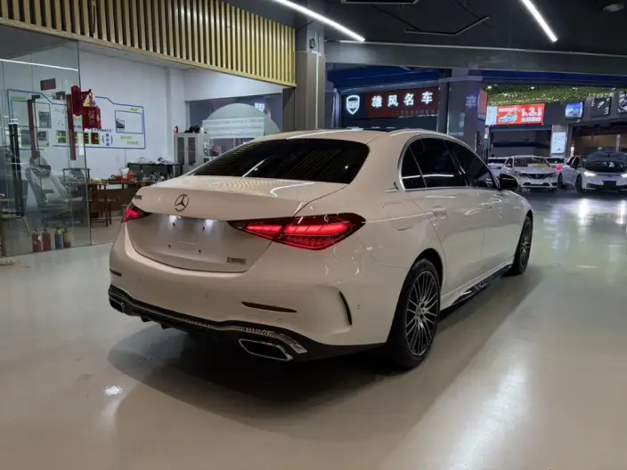 Mercedes-Benz C-Class 2023 Model C 260 L – фото 6