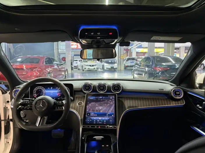 Mercedes-Benz C-Class 2023 Model C 260 L – фото 8