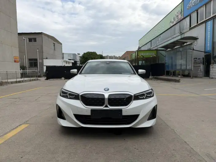 BMW i3 2023 Model eDrive35L – фото 2