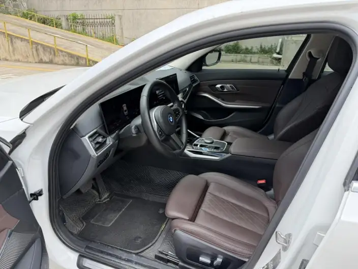 BMW i3 2023 Model eDrive35L – фото 9