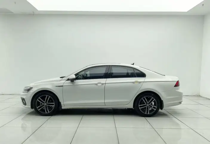 Volkswagen Lamando 2021 Model Facelift 280TSI DSG Comfort Edition – фото 3