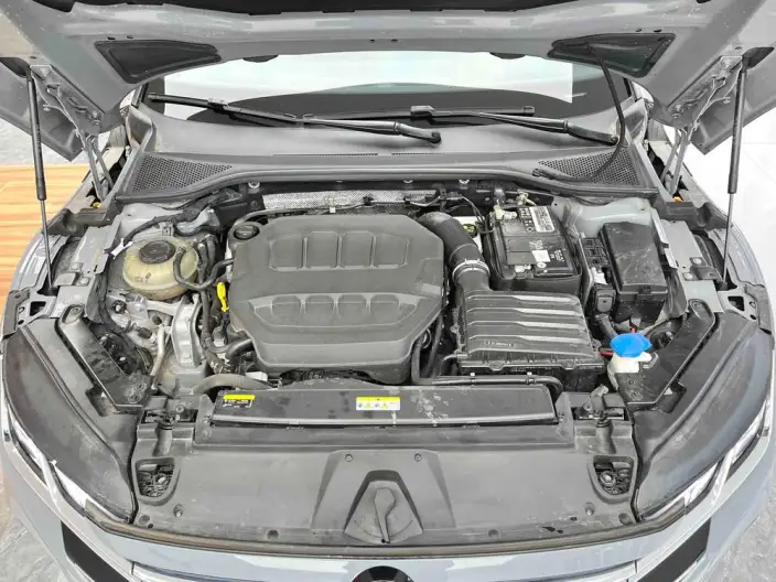 Volkswagen CC 2023 Model 380TSI Eye-catching version – фото 7