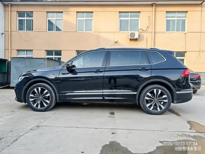 Volkswagen Tiguan L 2022 Model 330TSI Automatic 2WD R-Line Enjoy the version more – фото 3