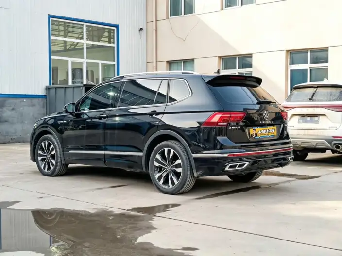 Volkswagen Tiguan L 2022 Model 330TSI Automatic 2WD R-Line Enjoy the version more – фото 4