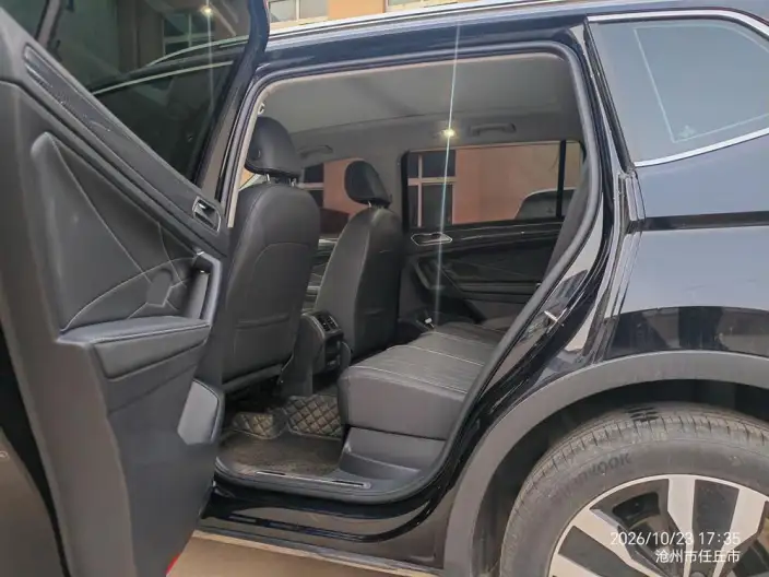 Volkswagen Tiguan L 2022 Model 330TSI Automatic 2WD R-Line Enjoy the version more – фото 9