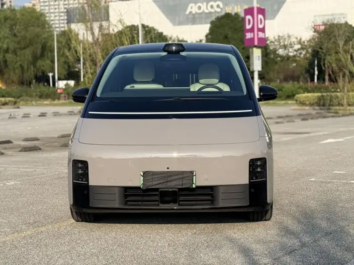 Li Auto MEGA 2024 Model Ultra Edition – фото 2