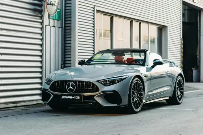 Mercedes-Benz SL-Class AMG 2024 Model AMG SL 63 4MATIC+ – фото 1