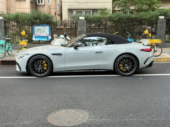 Mercedes-Benz SL-Class AMG 2024 Model AMG SL 63 4MATIC+ – фото 4