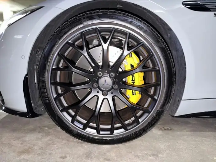 Mercedes-Benz SL-Class AMG 2024 Model AMG SL 63 4MATIC+ – фото 5