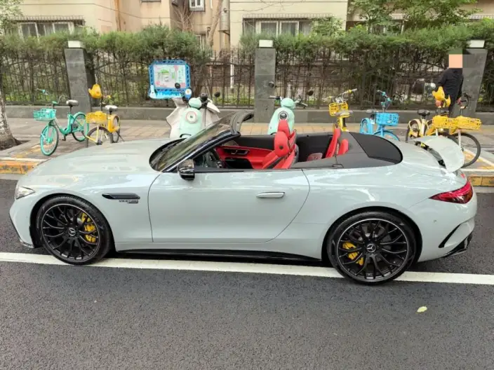Mercedes-Benz SL-Class AMG 2024 Model AMG SL 63 4MATIC+ – фото 7