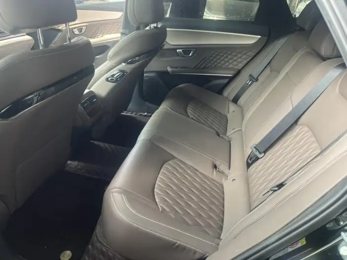 BYD Han EV 2024 Model Honor Edition 605KM Noble Model – фото 10