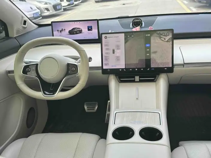 Luxeed R7 2024 Model EV 82kWh Pro Rear Drive Edition – фото 6