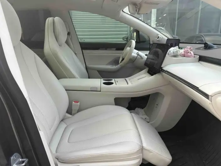 Luxeed R7 2024 Model EV 82kWh Pro Rear Drive Edition – фото 9