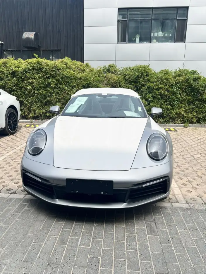 PORSCHE 911 2023 Model Targa 4 3.0T – фото 2