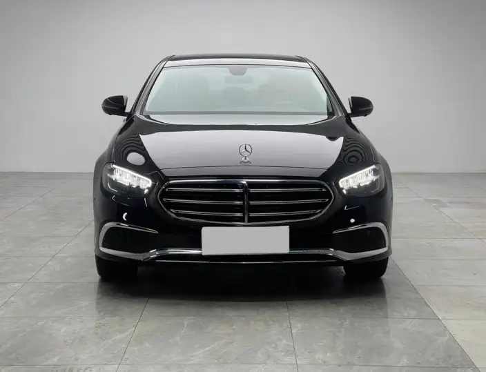 Mercedes-Benz E-Class 2022 Model E 300 L Fashion Model sedan – фото 2