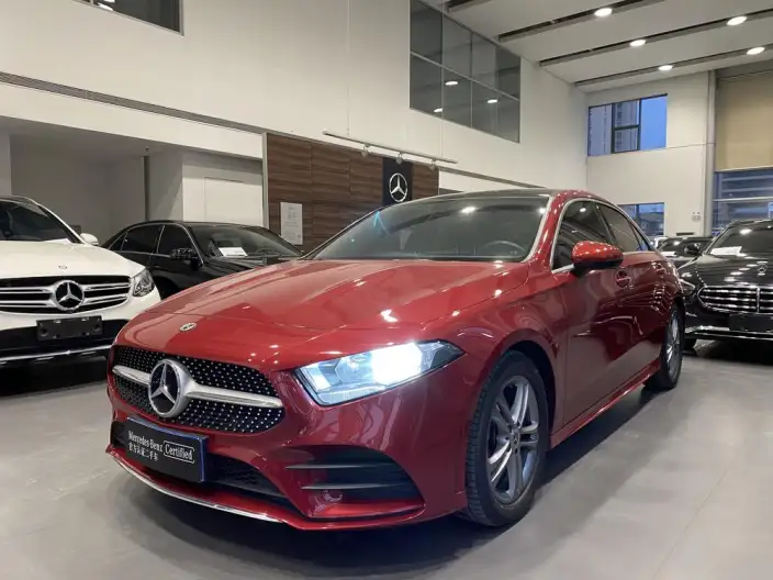 Mercedes-Benz A-class 2022 Model A 180 L – фото 1