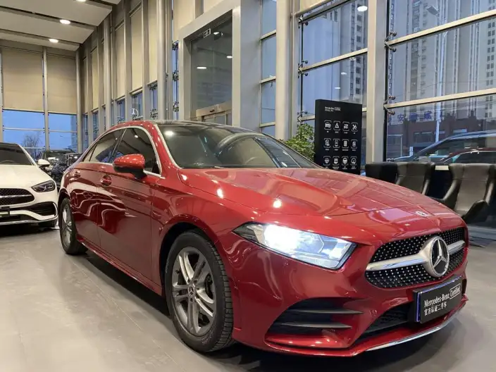 Mercedes-Benz A-class 2022 Model A 180 L – фото 3