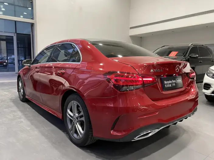 Mercedes-Benz A-class 2022 Model A 180 L – фото 4