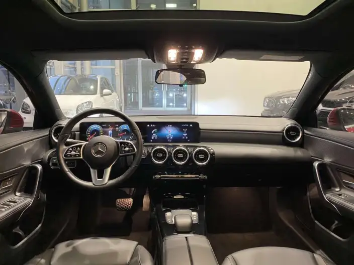 Mercedes-Benz A-class 2022 Model A 180 L – фото 9