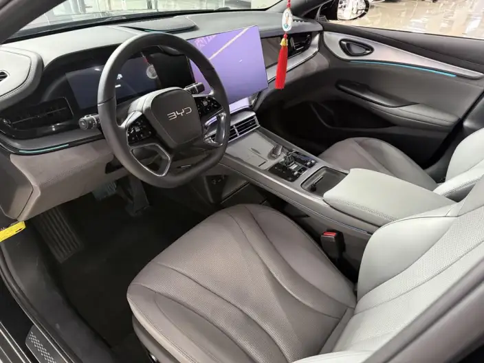 BYD Seal 07DM 2024 Model DM-i 125KM Luxury Model – фото 9