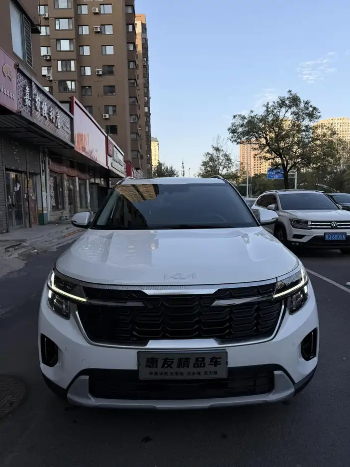 Kia Seltos 2023 Model 1.5L IVT Deluxe Edition – фото 2