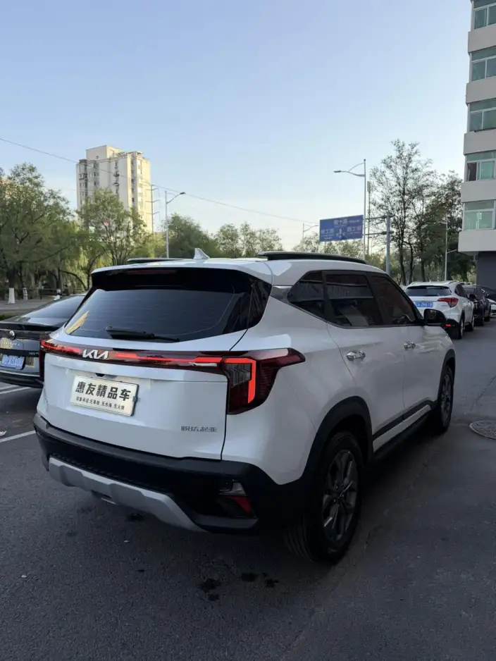 Kia Seltos 2023 Model 1.5L IVT Deluxe Edition – фото 6