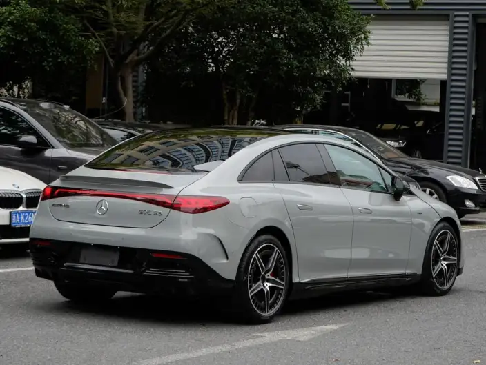 Mercedes-Benz EQE AMG 2023 Model EQE 53 4MATIC+ – фото 5