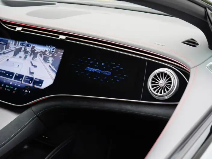 Mercedes-Benz EQE AMG 2023 Model EQE 53 4MATIC+ – фото 8