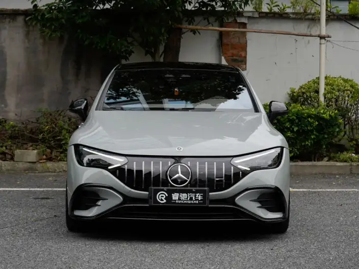 Mercedes-Benz EQE AMG 2023 Model EQE 53 4MATIC+ – фото 2