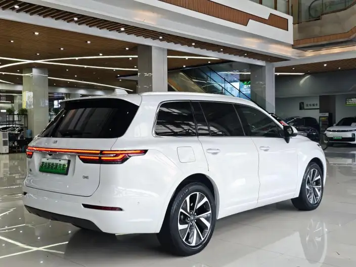Li Auto ONE 2021 Model Extended Range 6 seat Edition – фото 6