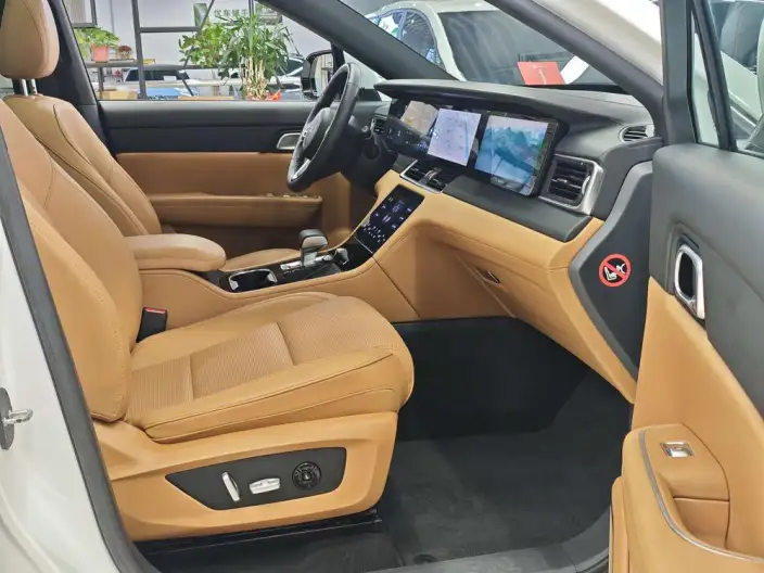 Li Auto ONE 2021 Model Extended Range 6 seat Edition – фото 8